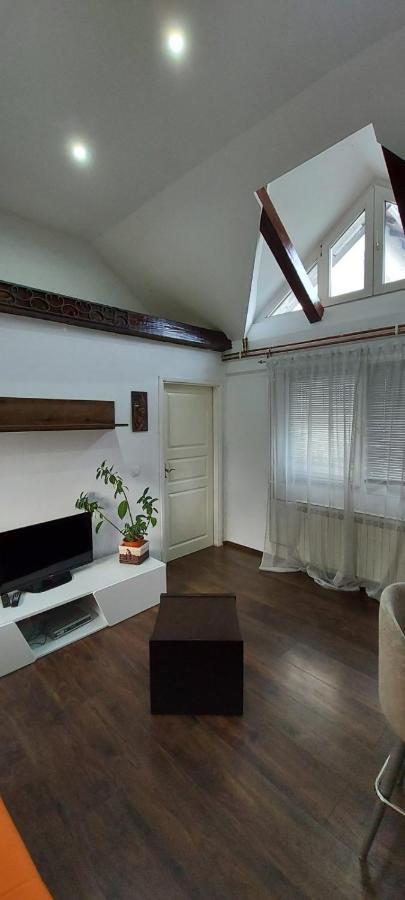Apartments Jurasic 오굴린 외부 사진
